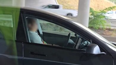 Σάλος με οδηγούς των Tesla που κοιμούνται εν κινήσει Σάλος με οδηγούς των Tesla που κοιμούνται εν κινήσει