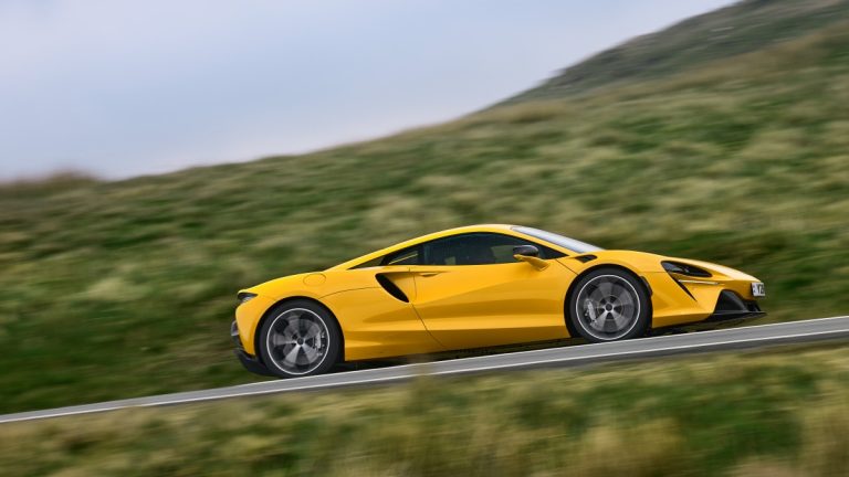 Τέλος εποχής για την υβριδική McLaren Artura