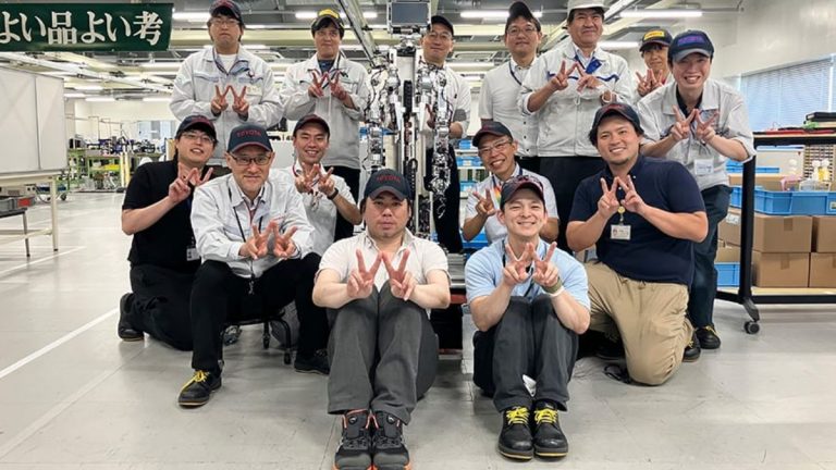Toyota: Τα εργοστάσιά της θα γεμίσουν ρομπότ
