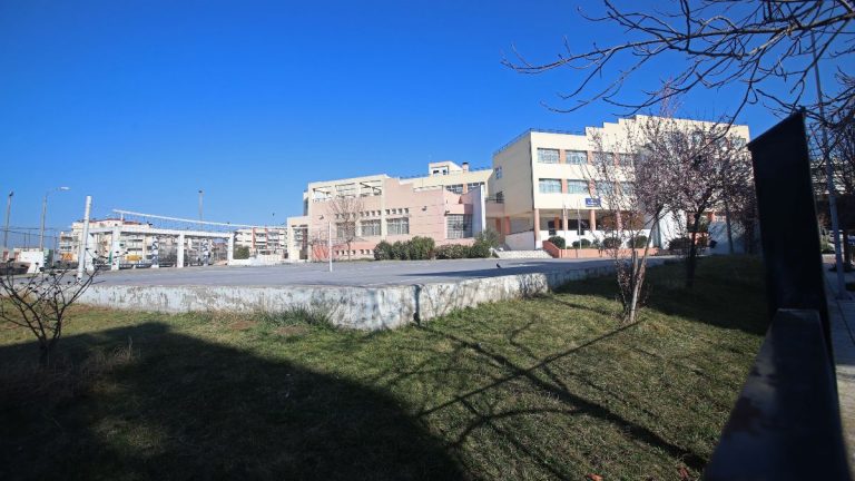 Θεσσαλονίκη: «Έξυπνες» πινακίδες με ραντάρ έξω από σχολεία