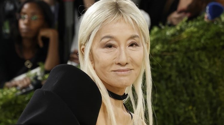 Η Vera Wang σε σπάνια selfie χωρίς μακιγιάζ και τα μυστικά της για τη… |