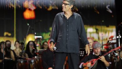 Γιάννης Μπέζος: “Ο καλλιτέχνης που έχει ενδιαφέρον αναζητά πάντα μία… |