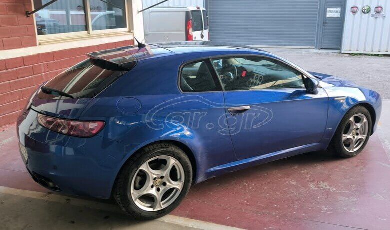 Χτύπα Alfa Romeo Brera με τον 3.2 V6 σε χρήματα ποδηλάτου