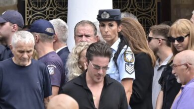 Νίκος Οικονομόπουλος: «Ο Γιώργος Μαζωνάκης με έπαιρνε συνέχεια τηλέφωνο αλλά ήμουν σε συναυλίες, έχω ενοχές»