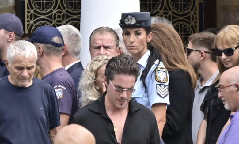 Νίκος Οικονομόπουλος: «Ο Γιώργος Μαζωνάκης με έπαιρνε συνέχεια τηλέφωνο αλλά ήμουν σε συναυλίες, έχω ενοχές»
