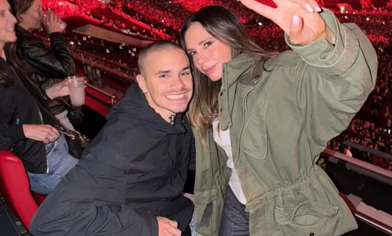 Victoria Beckham jacket: Πώς να φορέσεις το utility trend