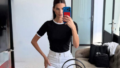 Ηλιάνα Παπαγεωργίου: Το retro T-shirt του φθινοπώρου Ηλιάνα Παπαγεωργίου: Το retro T-shirt του φθινοπώρου