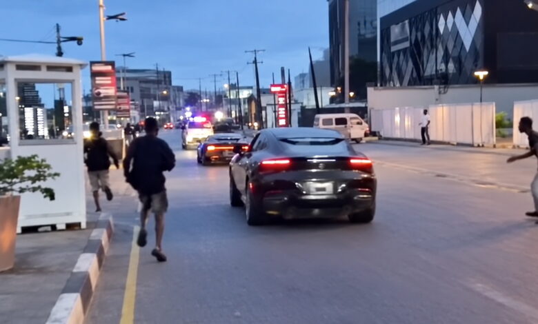 Είδε μια Bugatti Chiron, τρελάθηκε από τη χαρά του και… σαβουριάστηκε [video]