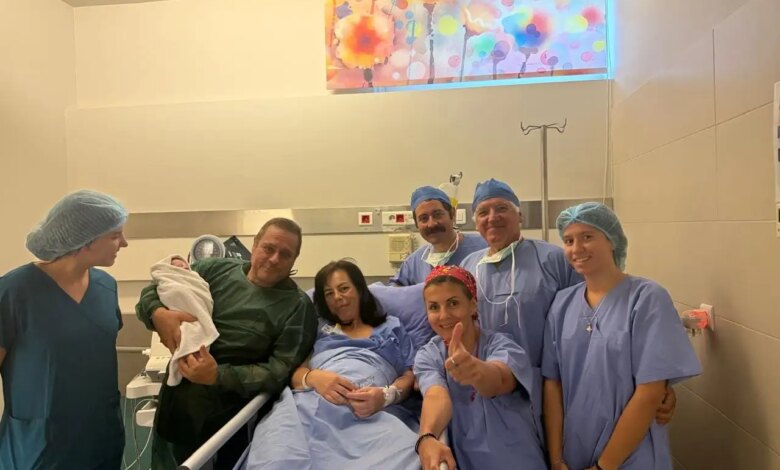 54χρονη Ελληνίδα γέννησε κοριτσάκι που ήταν επί 22 χρόνια στην κατάψυξη ως έμβρυο