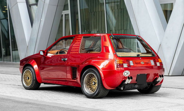 V8 Ferrari και μόλις 3 μέτρα: Το πιο τρελό hot hatch επιστρέφει