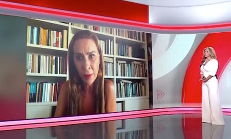 Η Δώρα Χρυσικού μιλά πρώτη φορά για τη φωτογραφία AI: “Ούτε στην πιο νοσηρή… |