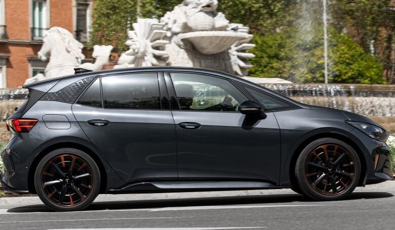 Το CUPRA Born ανανεώθηκε και ήρθε στην Ελλάδα Το CUPRA Born ανανεώθηκε και ήρθε στην Ελλάδα