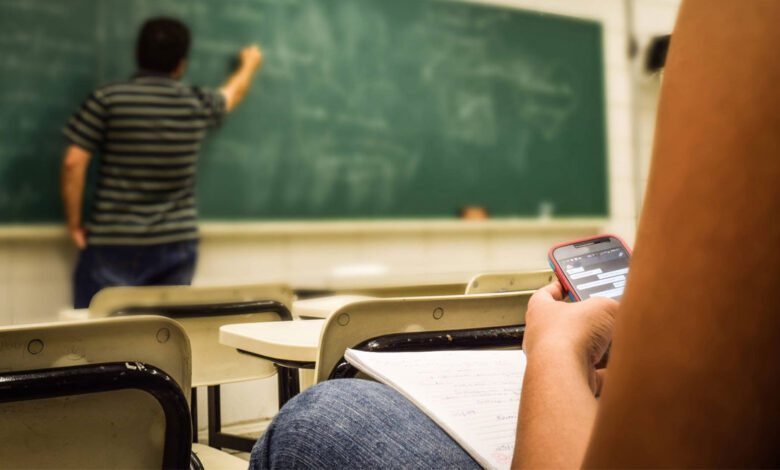 Πώς να παρακινήσεις το έφηβο παιδί σου να ασχοληθεί με τη μάθηση Πώς να παρακινήσεις το έφηβο παιδί σου να ασχοληθεί με τη μάθηση