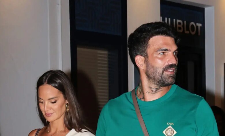 Ρία Ελληνίδου και Δημήτρης Αλεξάνδρου σε βίντεο μέσα σε ασανσέρ: Τα δύο κομμάτια που του τραγούδησε