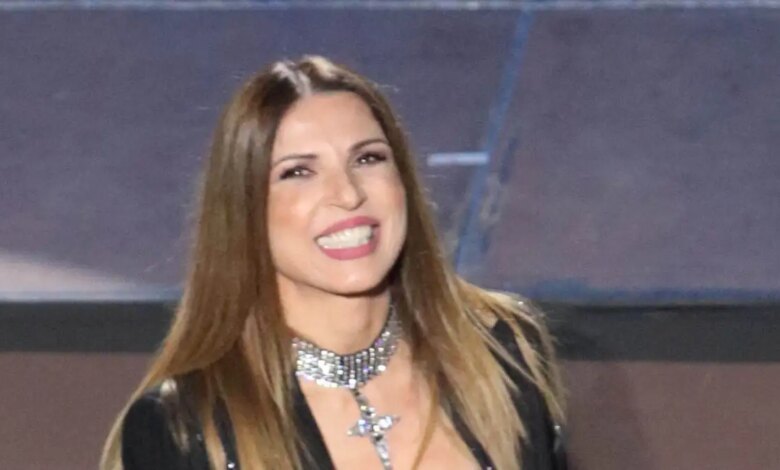 Η Ευρυδίκη παραμένει σε άκρως καλοκαιρινό mood και στέλνει μήνυμα με εικόνες: «Δεν θέλω πόρτα για χειμώνα»