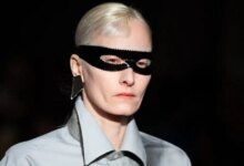 Η Julie Kegels κέρδισε στο Παρίσι το Βραβείο «LVMH» για Νέους Σχεδιαστές Μόδας 2026