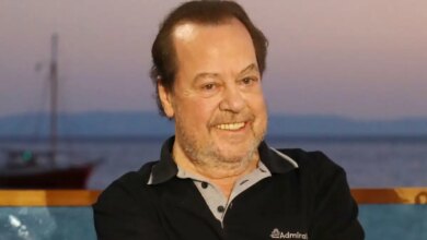Ο Γιάννης Πάριος απαντά στα αρνητικά σχόλια: «Τα λέω καλά, αυτό τους πονάει πιο πολύ και όχι η ηλικία μου»