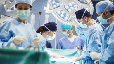 Πατέρας δώρισε τμήμα από το ήπαρ και το έντερό του για να σώσει τον 6χρονο γιό του