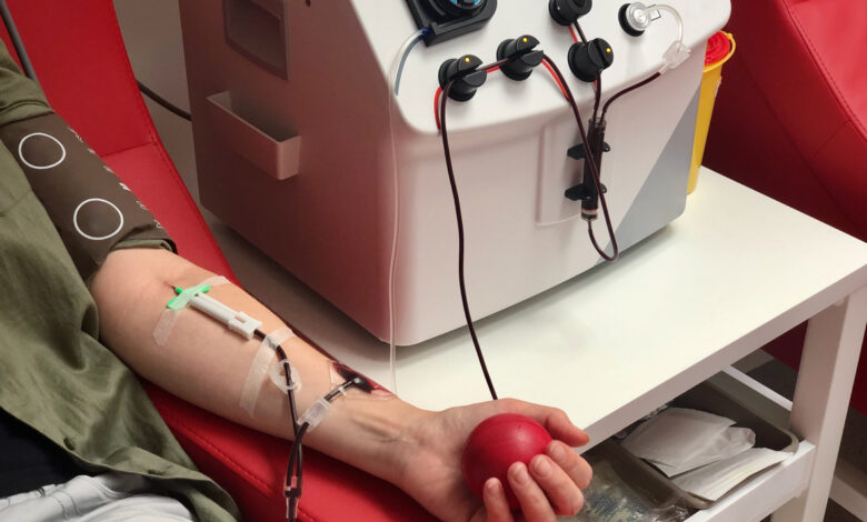 Πλασμαφαίρεση: Τι είναι και πότε εφαρμόζεται, σύμφωνα με γιατρούς του ΕΚΠΑ