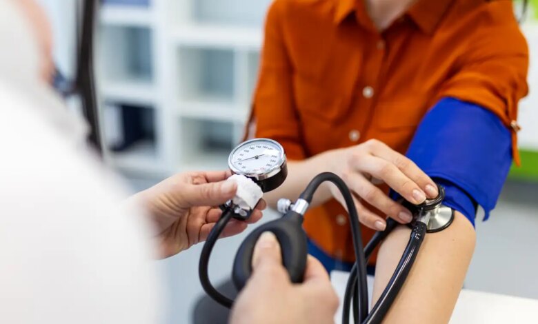 Υπέρταση: Πάσχει ένας στους τρεις 40άρηδες και οι μισοί 50άρηδες Υπέρταση: Πάσχει ένας στους τρεις 40άρηδες και οι μισοί 50άρηδες