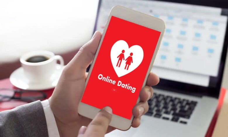 Dating Apps: Πως άλλαξε ο τρόπος που ερωτευόμαστε και ποιοι είναι οι κανόνες για το νέο φλερτ