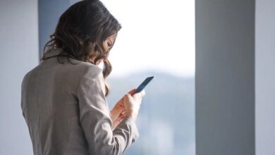 Η εποχή της ψηφιακής έκθεσης: Όταν τίποτα δεν θεωρείται πλέον πραγματικά ιδιωτικό