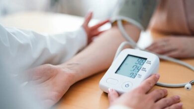 Υπέρταση: Οι κίνδυνοι για την καρδιά όταν ανεβαίνουν θερμοκρασία και υγρασία