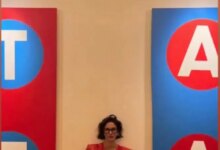 Η Σοφία Καρβέλα στο ΟΑΚΑ για την Άννα Βίσση: «Στην πατρίδα για τη μητέρα μου» έγραψε πριν τη συναυλία