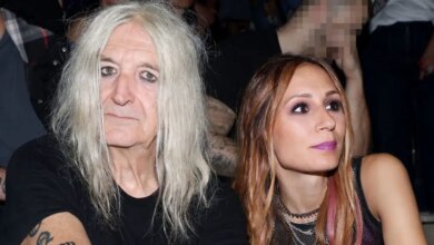 Νίκος Καρβέλας: Η Έλενα Φερεντίνου του ευχήθηκε «χρόνια πολλά» με 6 λέξεις στα φετινά του γενέθλια