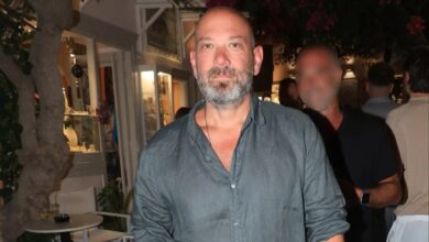 Γιώργος Λάγιος: Τα νυχτοπερπατήματα του γνωστού σεξολόγου στη Μύκονο