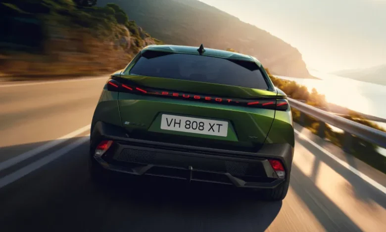 Peugeot 408: Μπήκε στην αγορά και… πάτησε γκάζι στις πωλήσεις! Peugeot 408: Μπήκε στην αγορά και… πάτησε γκάζι στις πωλήσεις!