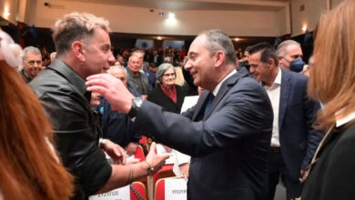 Γιώργος Μαζωνάκης: Η άγνωστη φιλία με τον Α’ Αντιπροέδρο της Βουλής, Γιάννη Πλακιωτάκη Γιώργος Μαζωνάκης: Η άγνωστη φιλία με τον Α’ Αντιπροέδρο της Βουλής, Γιάννη Πλακιωτάκη