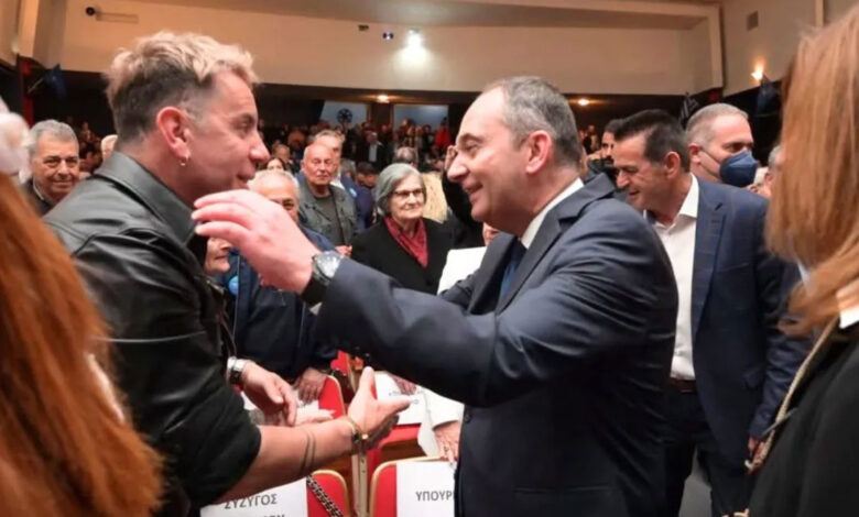 Γιώργος Μαζωνάκης: Η άγνωστη φιλία με τον Α’ Αντιπροέδρο της Βουλής, Γιάννη Πλακιωτάκη Γιώργος Μαζωνάκης: Η άγνωστη φιλία με τον Α’ Αντιπροέδρο της Βουλής, Γιάννη Πλακιωτάκη