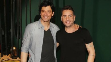 Ο Σάκης Ρουβάς «ραγίζει» καρδιές για τον θάνατο του Γιώργου Μαζωνάκη: «Δεν υπάρχουν λόγια»