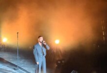 Ο Slimane μάγεψε το κοινό στον Λυκαβηττό: Μια ξεχωριστή βραδιά κάτω από τον αθηναϊκό ουρανό