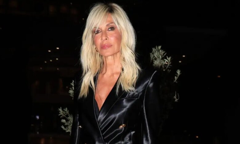 Η Άννα Βίσση στο ΟΑΚΑ στις τελικές πρόβες της συναυλίας της: Εικόνα από τα βραχιολάκια που θα πάρουν οι θεατές Η Άννα Βίσση στο ΟΑΚΑ στις τελικές πρόβες της συναυλίας της: Εικόνα από τα βραχιολάκια που θα πάρουν οι θεατές