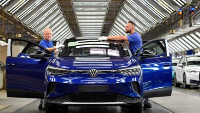 Volkswagen: Κόβει τα μισά μοντέλα και 50.000 θέσεις εργασίας – Στον αέρα 4 εργοστάσια