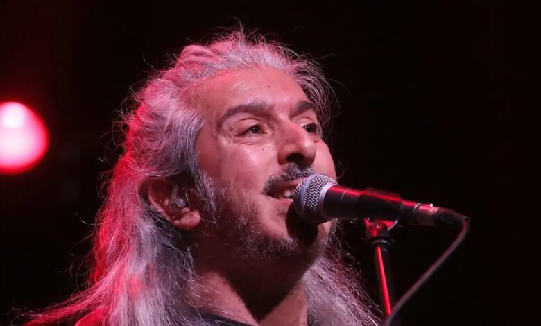 Γιάννης Χαρούλης για Γιώργο Μαζωνάκη: «Μου έδωσε στο φευγιό του ένα μάθημα, καλό παράδεισο, κρίμα» Γιάννης Χαρούλης για Γιώργο Μαζωνάκη: «Μου έδωσε στο φευγιό του ένα μάθημα, καλό παράδεισο, κρίμα»
