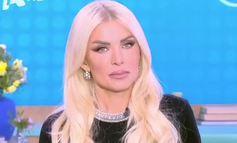 Κατερίνα Καινούργιου: “Μου είχε χτυπήσει τόσο άσχημα. Έλεγα: Γιατί;” | Κατερίνα Καινούργιου: “Μου είχε χτυπήσει τόσο άσχημα. Έλεγα: Γιατί;” |