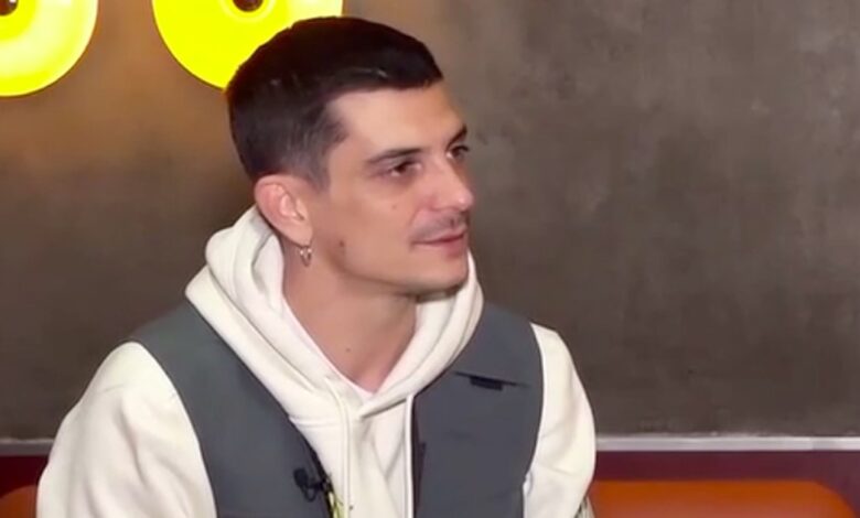Νικολάκης Ζεγκίνογλου: “Σε μια αφιέρωση στο ραδιόφωνο είπα ότι αγαπώ έναν… |