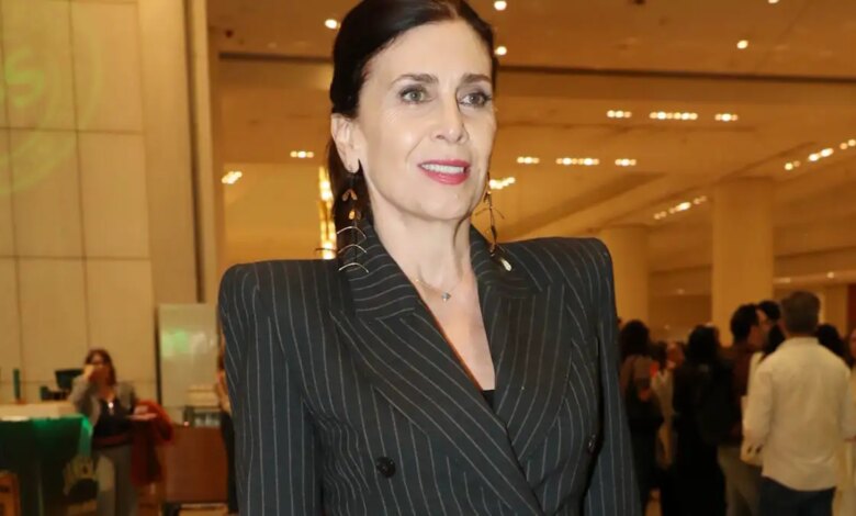 Κατερίνα Διδασκάλου: «Δεν έχω κάνει καμία πλαστική, έχω γεννηθεί την ίδια μέρα με τη Μόνικα Μπελούτσι»
