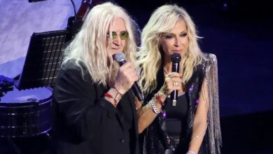Άννα Βίσση και Νίκος Καρβέλας: «Μέτρα», το προφητικό τραγούδι του 1995 που μιλούσε για πόλεμο ανάμεσά τους