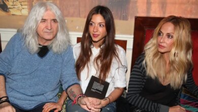 Σοφία Καρβέλα: «Ποιος είσαι χωρίς το παρελθόν σου;»