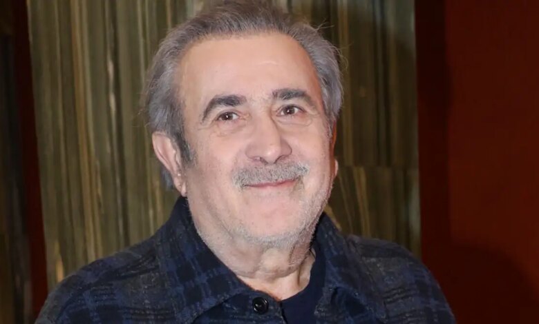 Ο Λάκης Λαζόπουλος για τον Κωνσταντίνο Αργυρό μετά την παραίτηση της Κίμπερλι Γκιλφόιλ: «Οι κωλοτούμπες δεν μ’ αρέσουν»