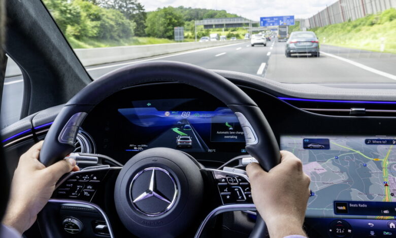 Mercedes-Benz: Η Κίνα ψαλιδίζει τα κέρδη, αλλά η αποχώρηση δεν παίζει