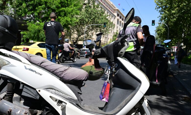 Σχεδόν 2.000 παραβάσεις για μη χρήση κράνους σε μία εβδομάδα!