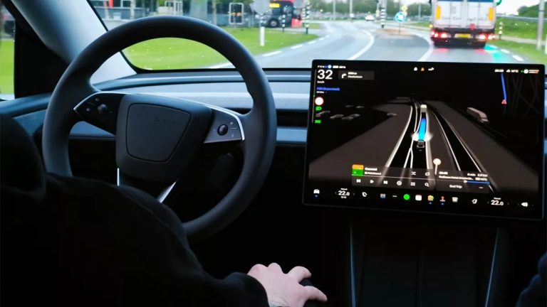 «Άτακτο» το αυτόνομο σύστημα οδήγησης της Tesla