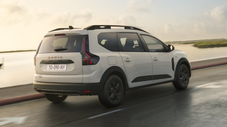 Η Dacia στην Auto Athina 2026 με πρεμιέρες και εκπτώσεις έως 3.000 ευρώ
