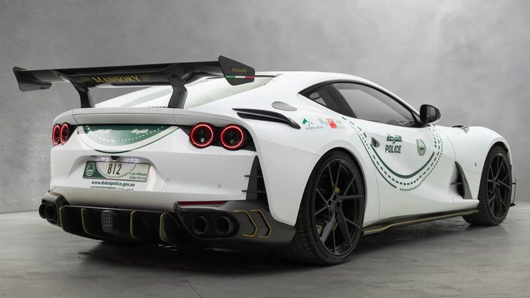 Η αστυνομία του Dubai απέκτησε Ferrari 812 Superfast Mansory Η αστυνομία του Dubai απέκτησε Ferrari 812 Superfast Mansory