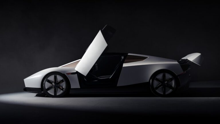 Επίσημο: Η Tesla παρουσίασε επιτέλους το Roadster (+video)